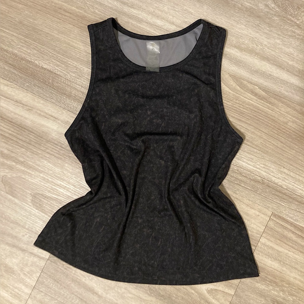 Apana - athletic/yoga tank top